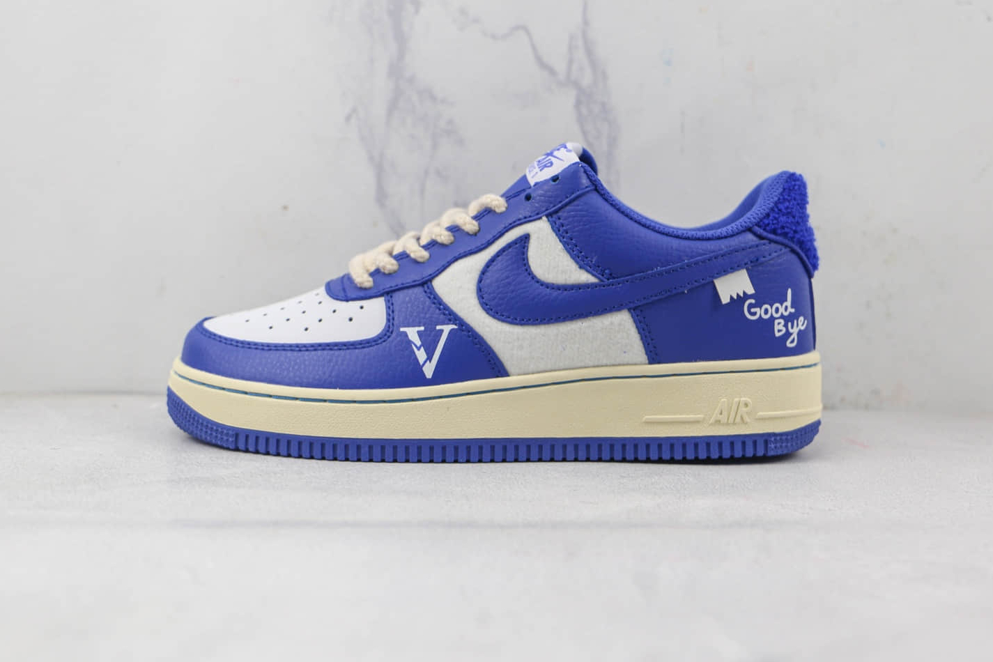Air Force 1 07 LV8 “Goodbye 82” Blue White - Exquisite Style and Retro Vibes