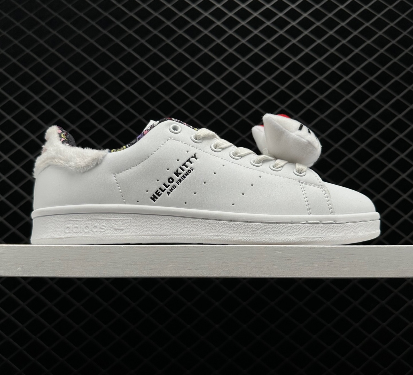 Adidas Originals Stan Smith X Hello Kitty 'Cloud White' - Limited Edition!