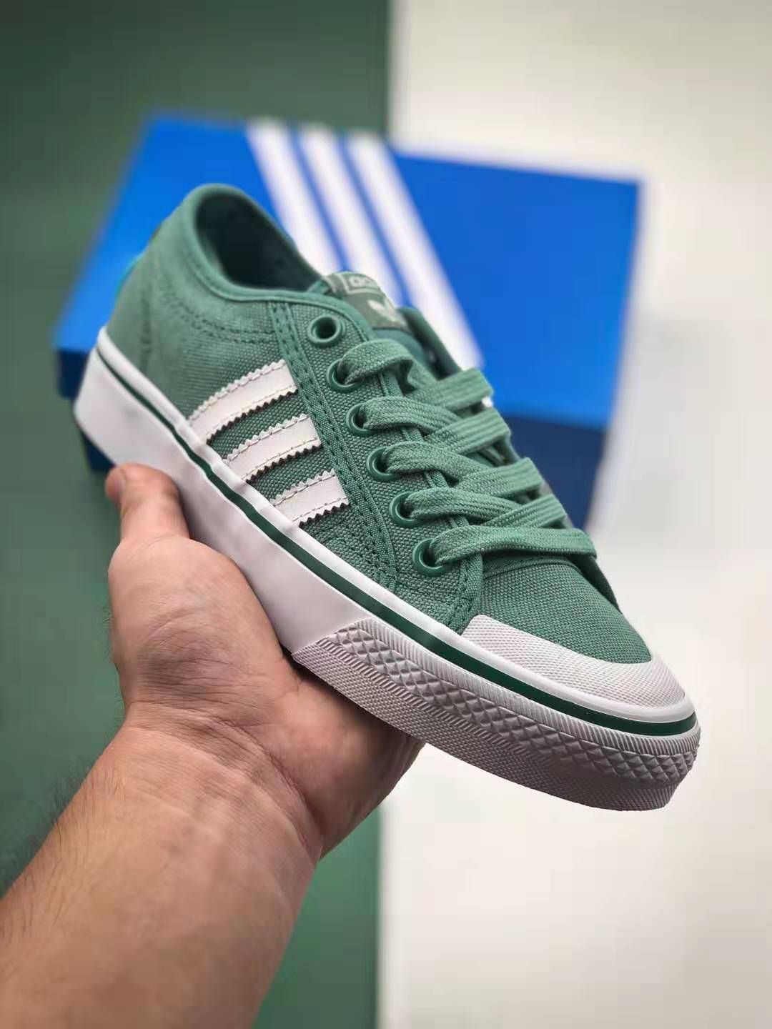 Adidas Originals Nizza Green CQ2329 Sneakers: Classic Style with a Fresh Twist