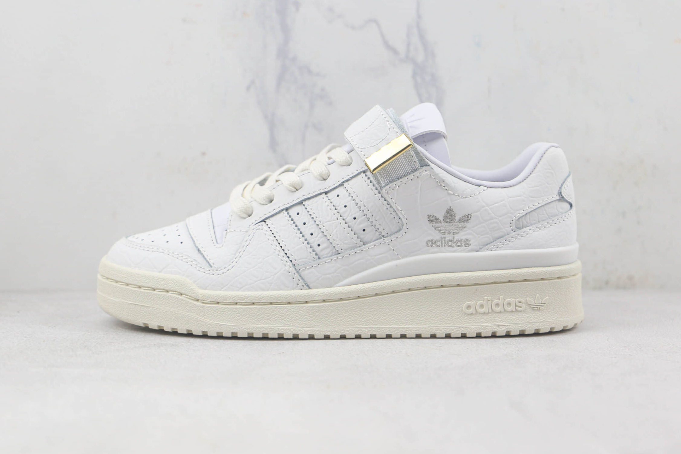 Adidas Forum 84 Low 'Croc Skin - White': Stylish & Classic Sneakers