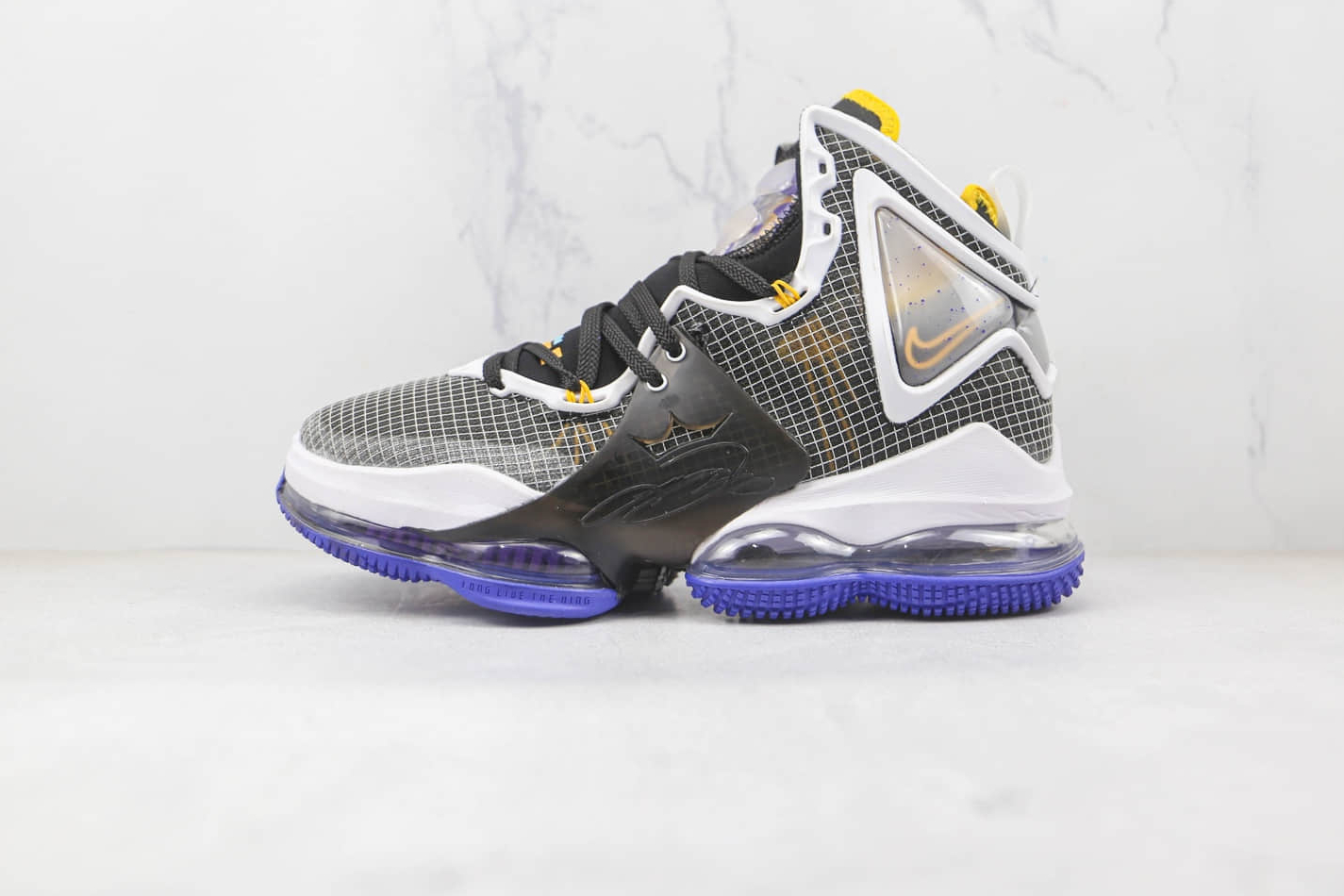 Nike LeBron 19 EP 'Graduate' DC9340-002 - Elite Performance for Unstoppable Athletic Style